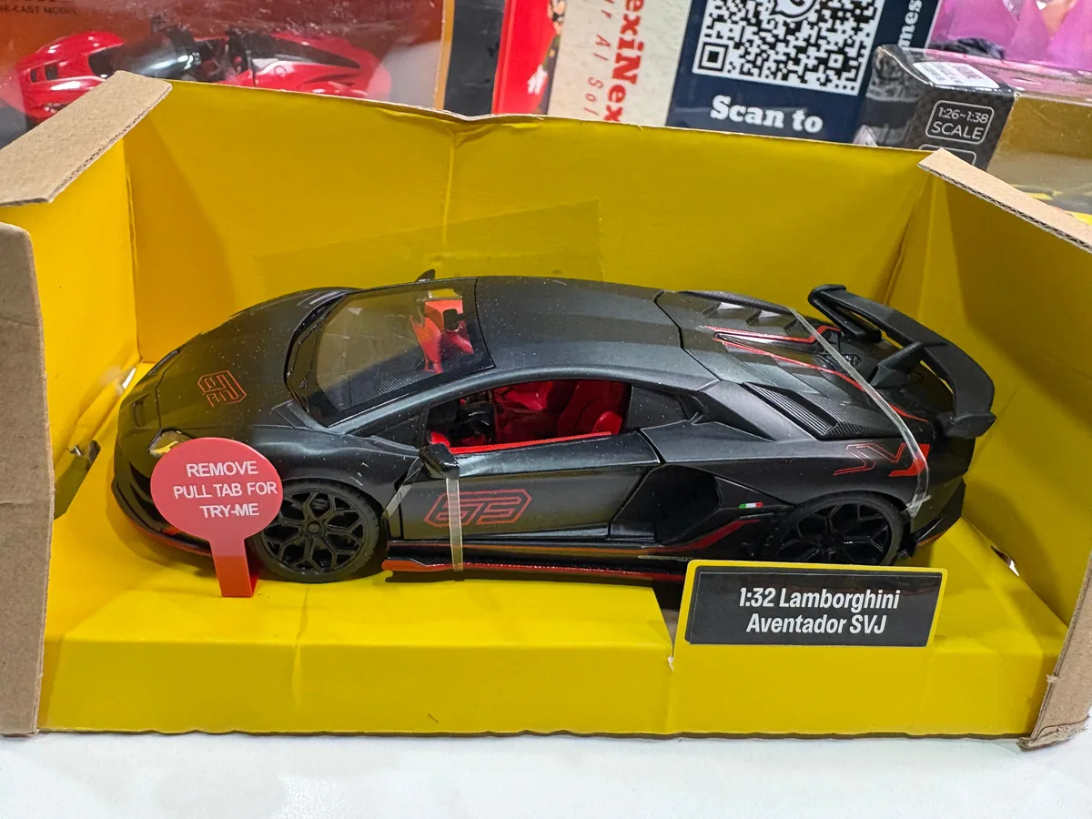 MSZ 1/32 Lamborghini Aventador SVJ - Light & Sound - Metal Die Cast Model — image 4