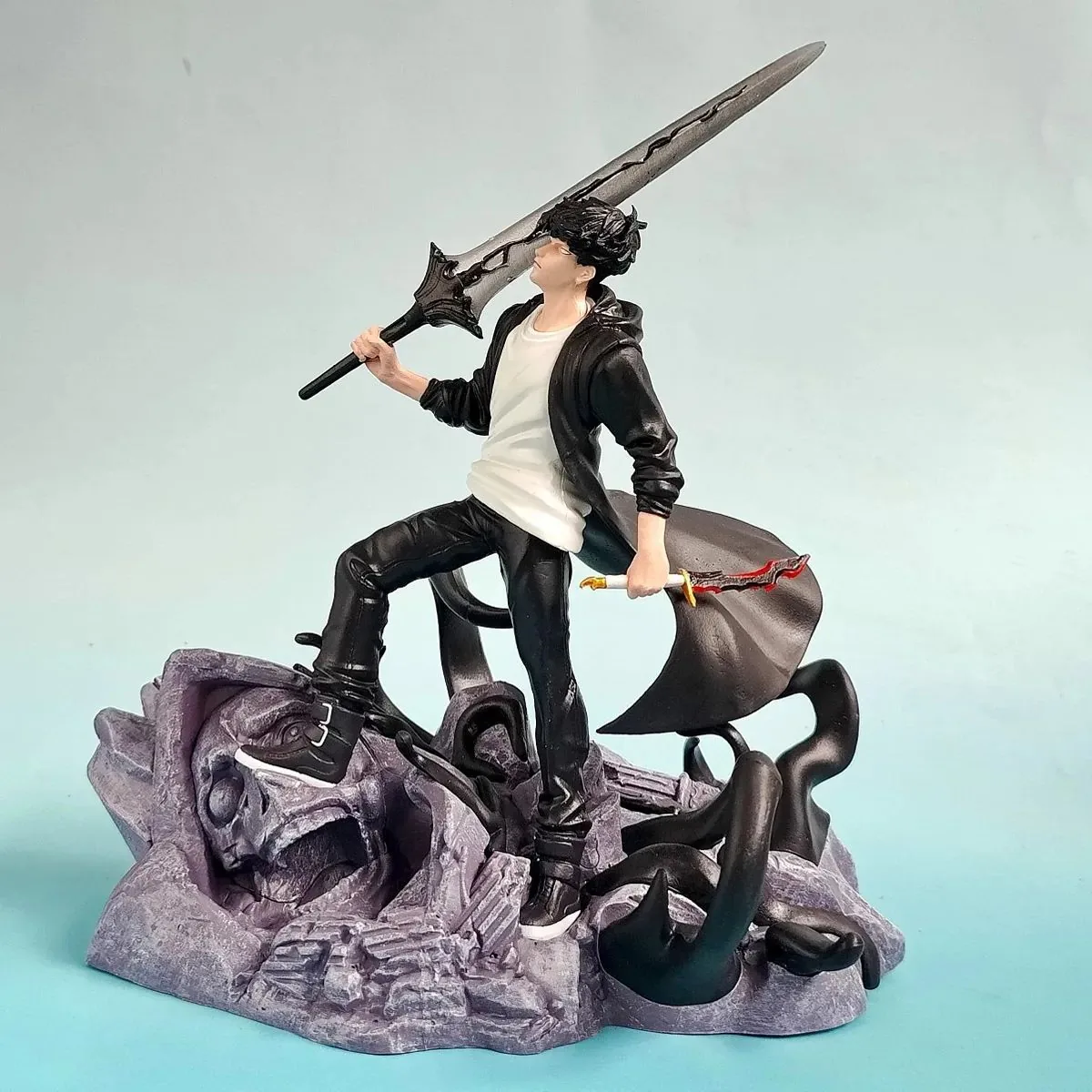 Solo Leveling Sung Jinwoo Anime Figure — image 5