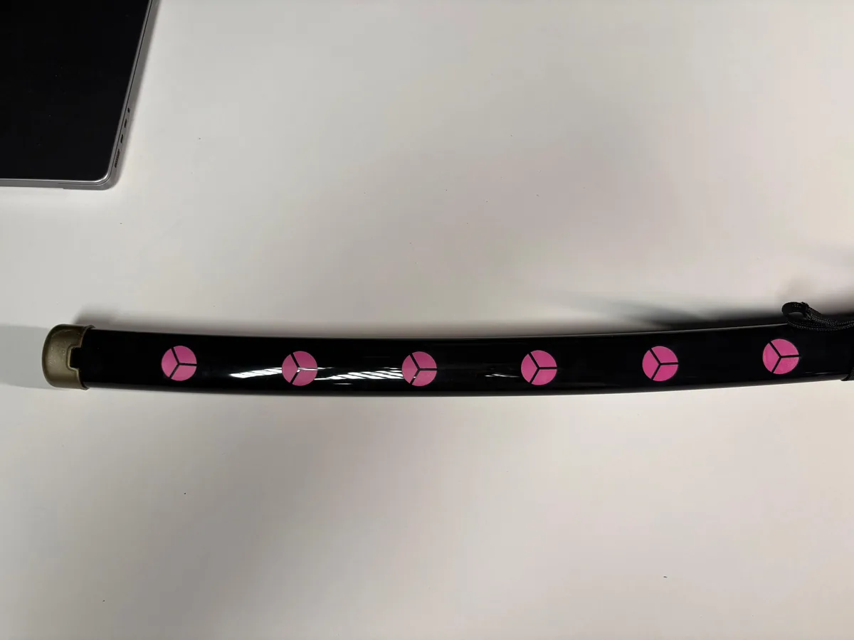 Zoro Black 104cm Fully Assembled Wooden Katana — image 3
