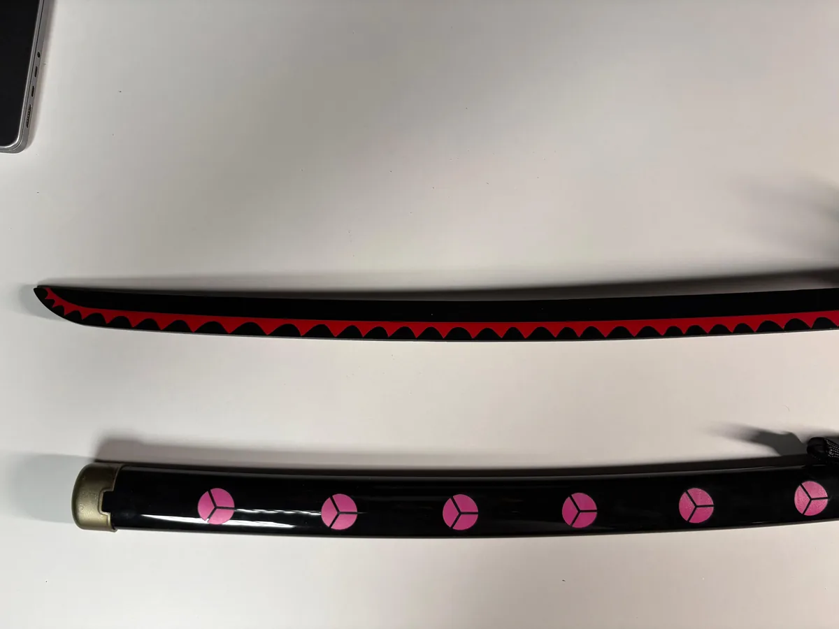 Zoro Black 104cm Fully Assembled Wooden Katana — image 5