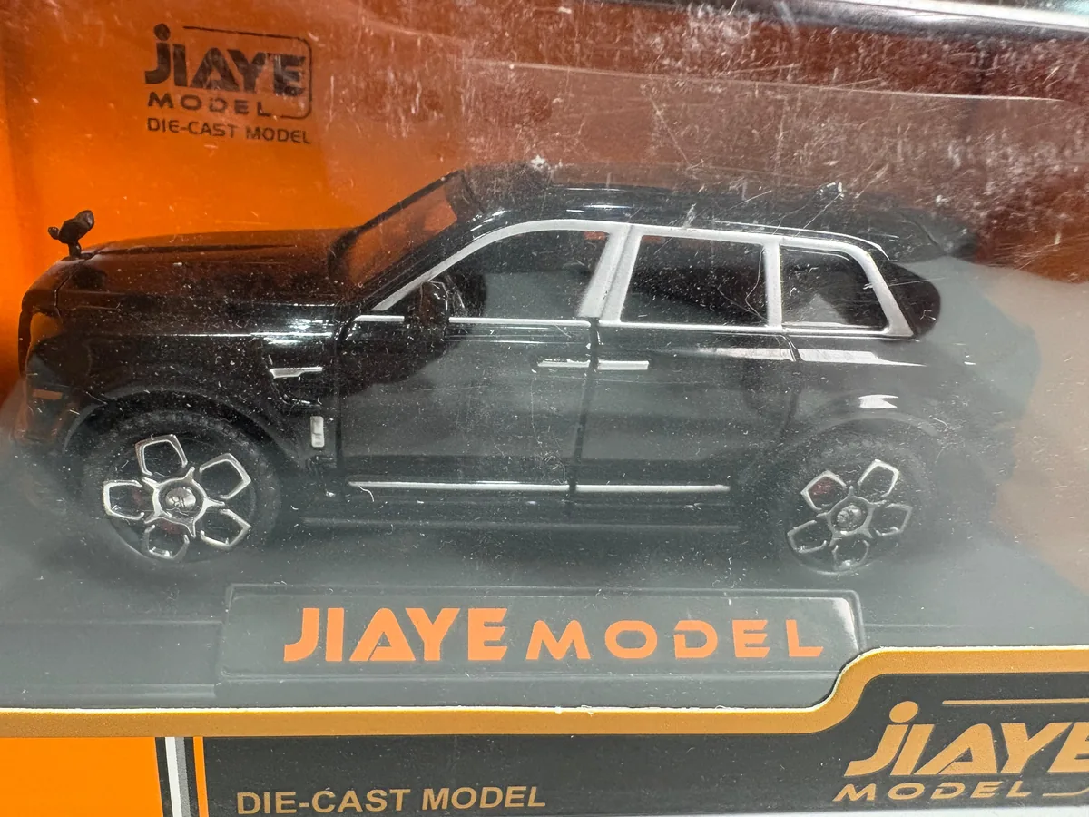 1/36 Rolls-Royce Cullinan Die Cast Car Model — image 4
