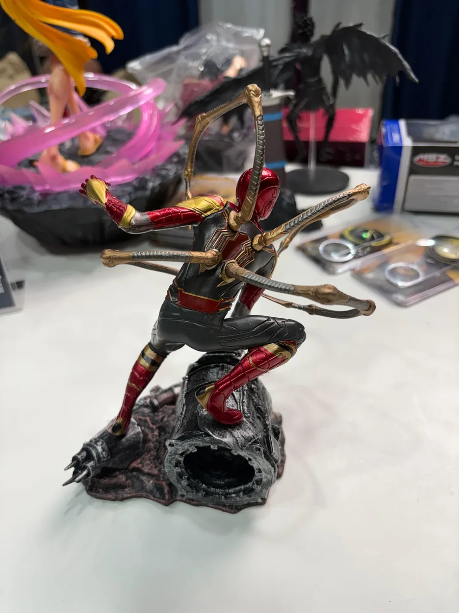 IRON SPIDERMAN 20CM ACTION FIGURE — image 2