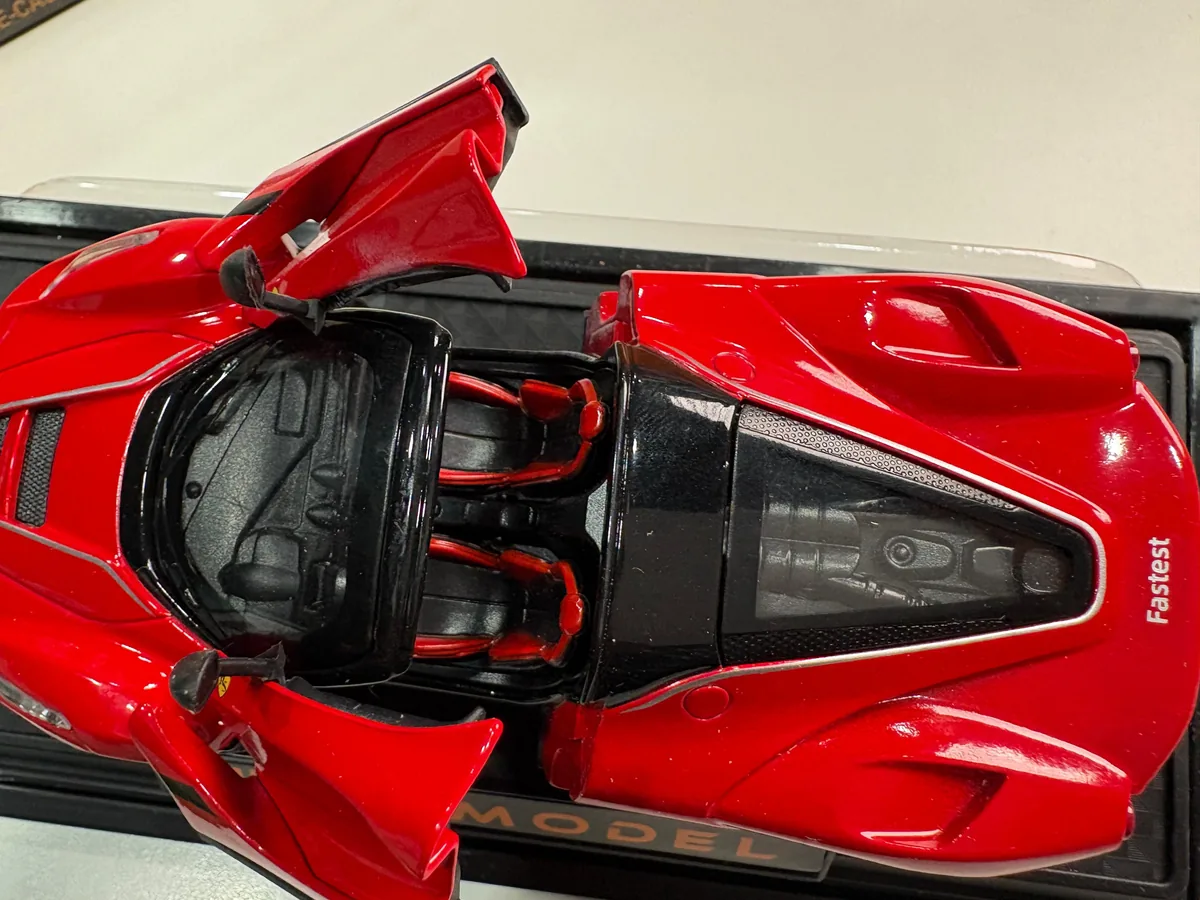 1/32 Ferrari LaFerrari Convertible Die Cast Car Model - China Pack (I) — image 3