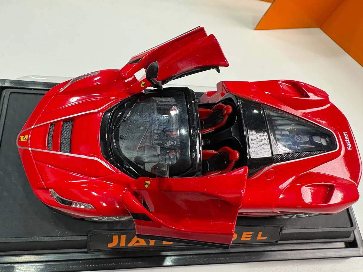 1/32 Ferrari LaFerrari Convertible Die Cast Car Model - China Pack (I)