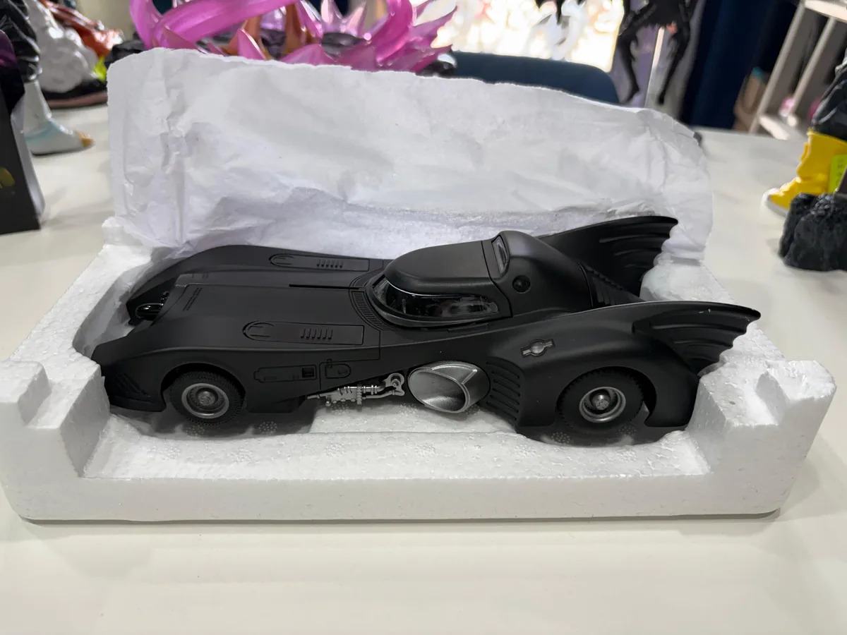 1/24 1989 Batmobile Official Licensed Die Cast Car Model — image 5