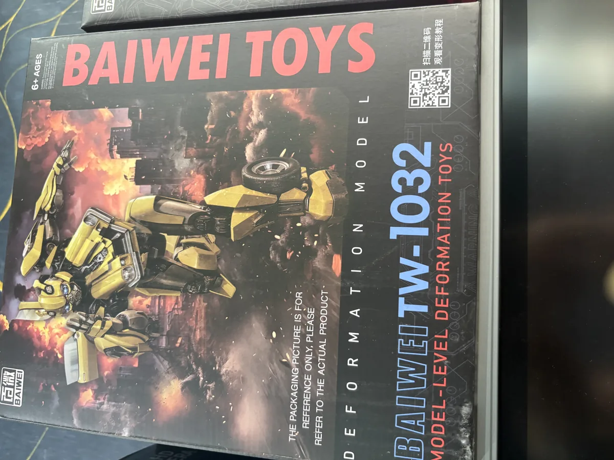 BAIWEI TW-1032 Rapid Scout Mech Robot (2-in-1)