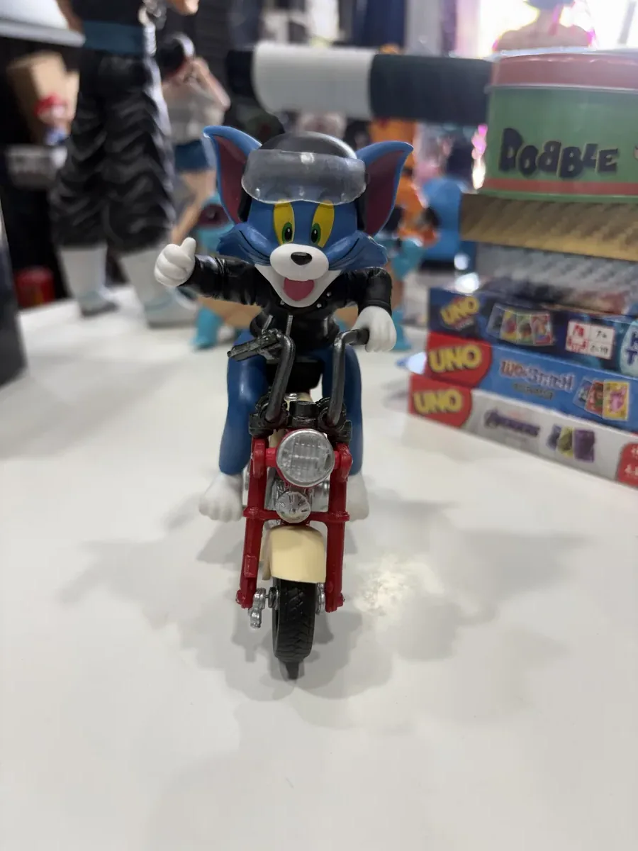 Tom Scooter Ride Figure — image 3