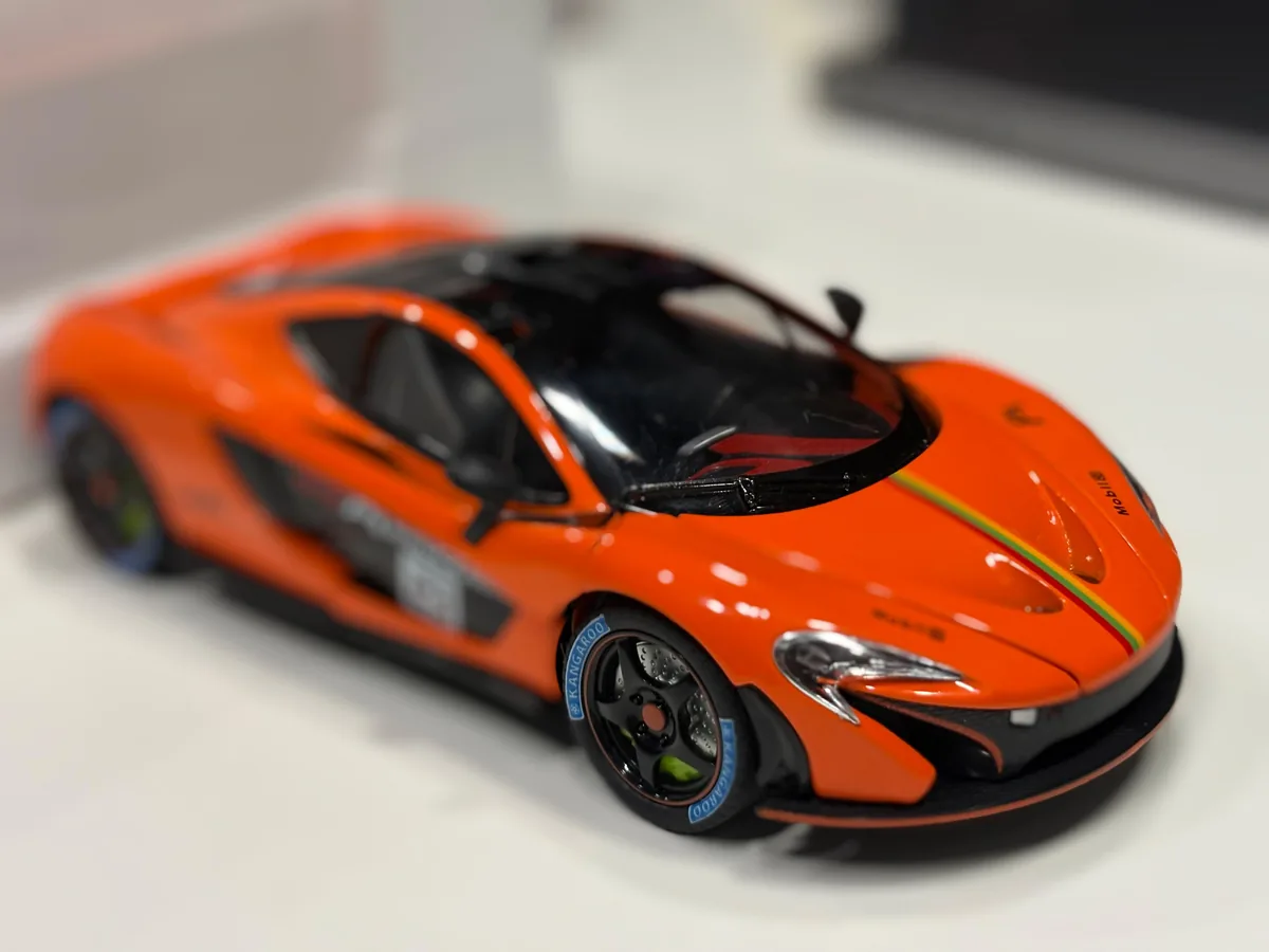 1/24 McLaren P1 Die Cast Car Model — image 7