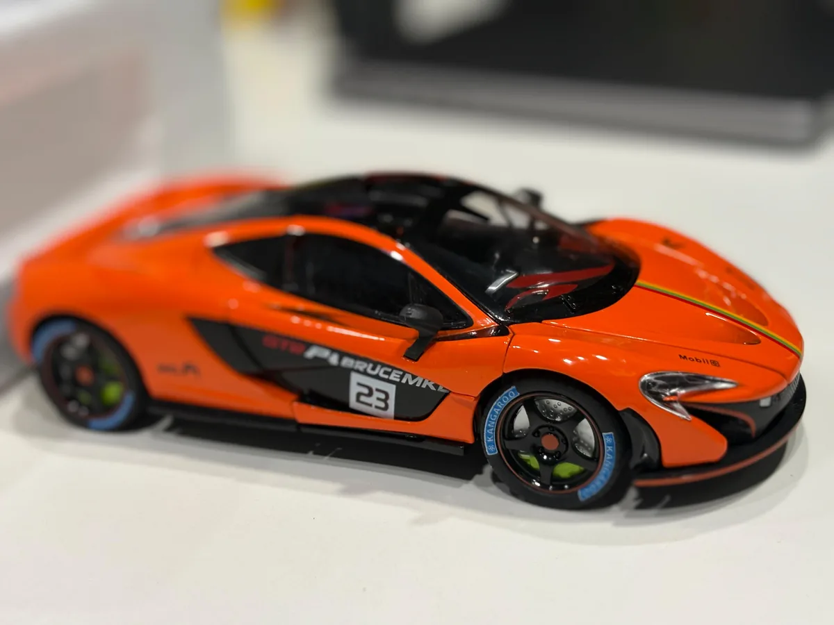 1/24 McLaren P1 Die Cast Car Model — image 3