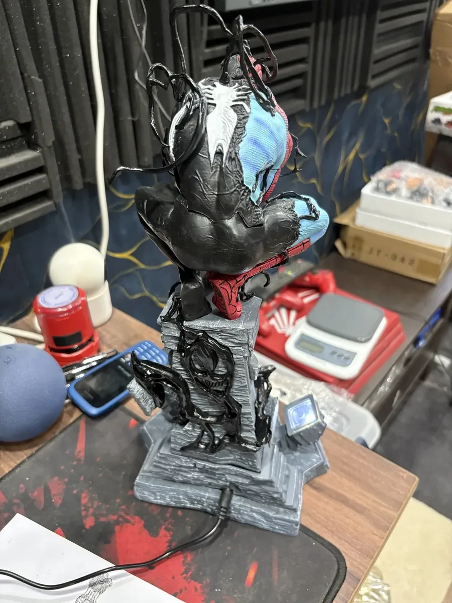 Spiderman on Pillar 37CM Figure — image 4