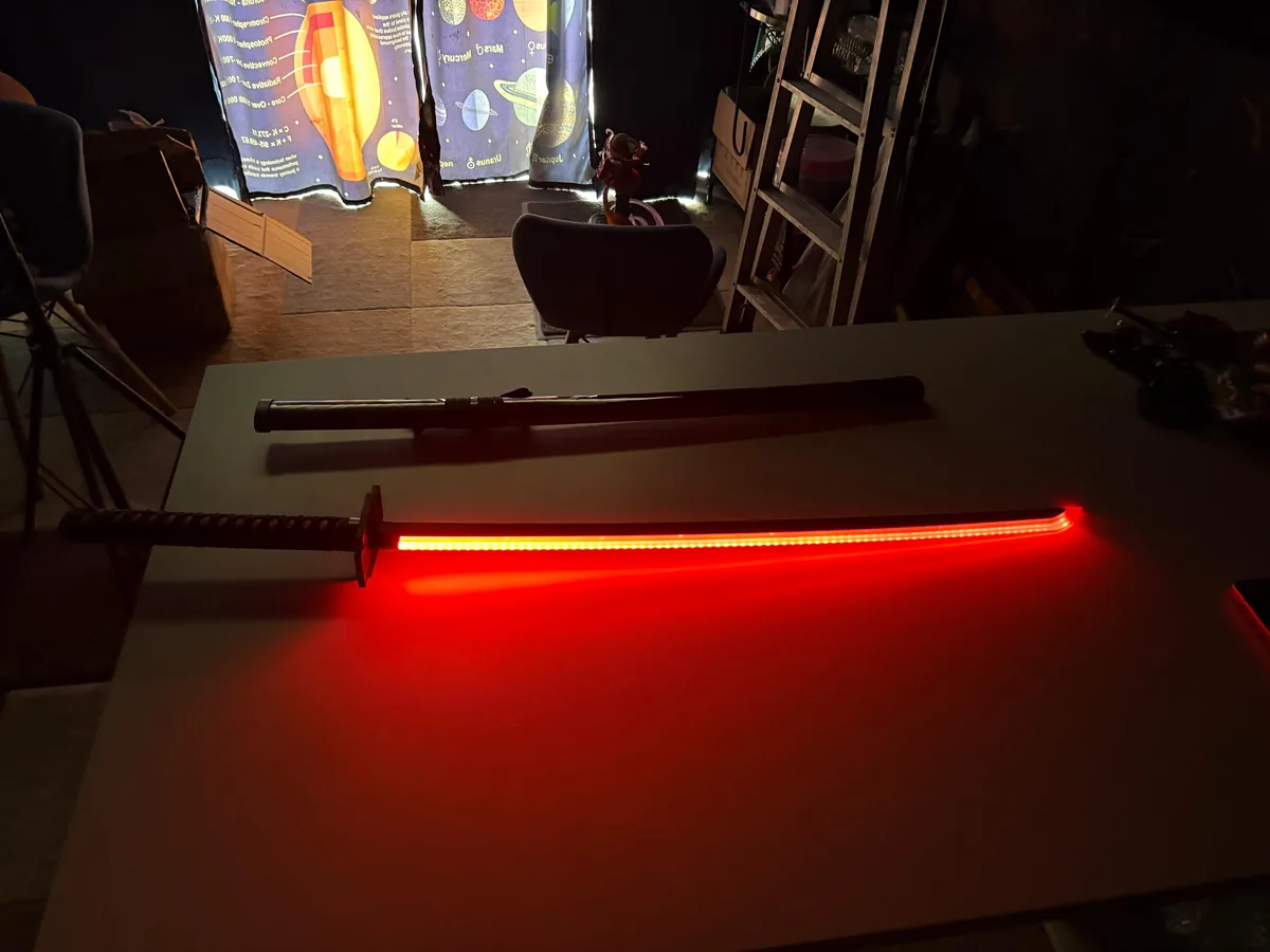 LED Bleach 104cm Wooden Katana — image 3