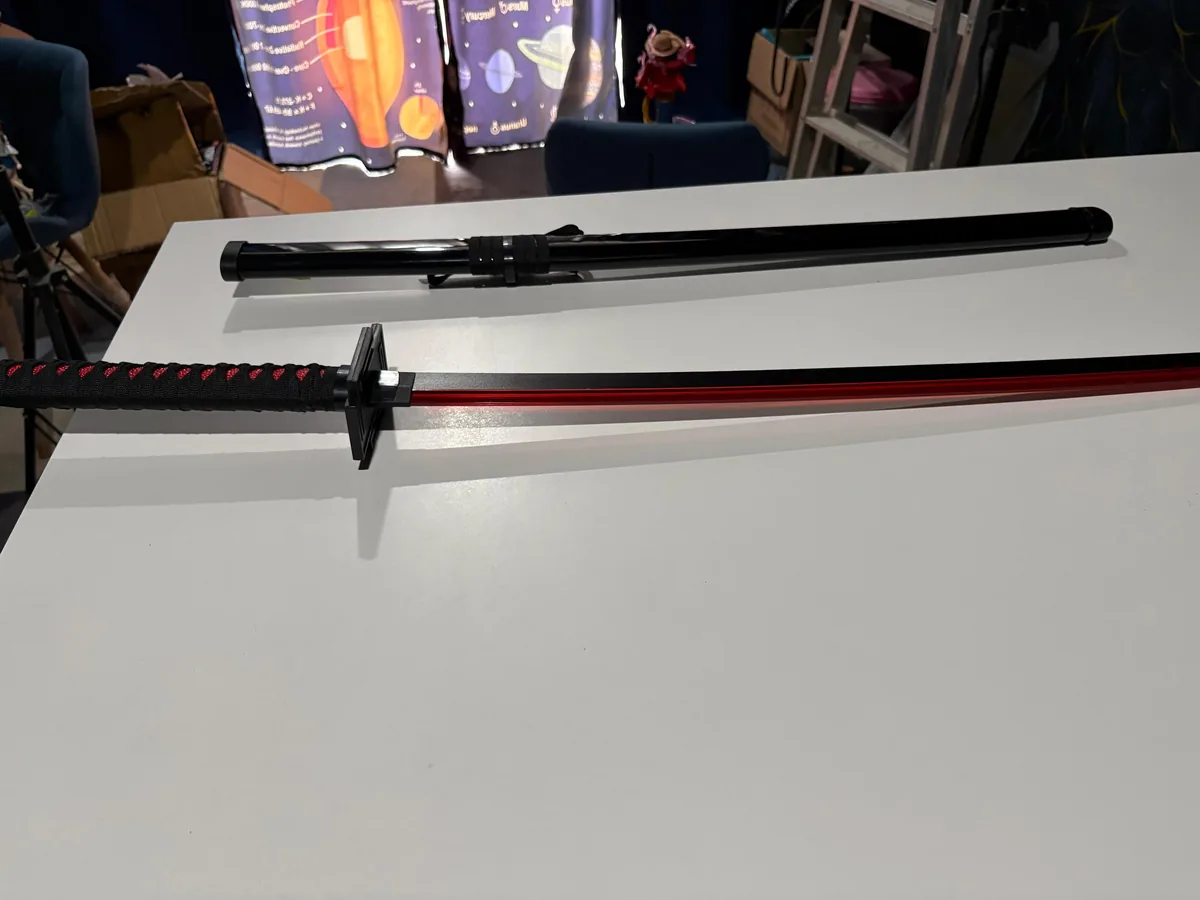 LED Bleach 104cm Wooden Katana — image 4