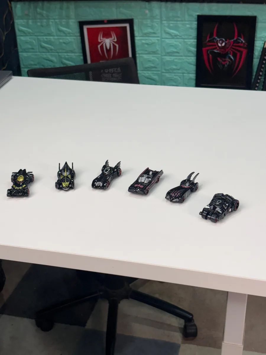 Set of 6 Blister Pack Batty Cars - Batman Hot Wheels — image 3